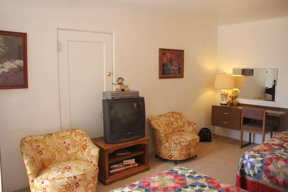 Black Bear Inn photo 59