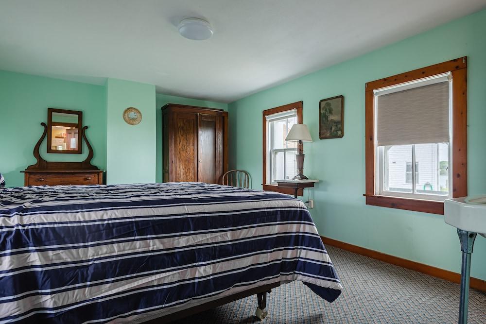 Narragansett Inn photo 24
