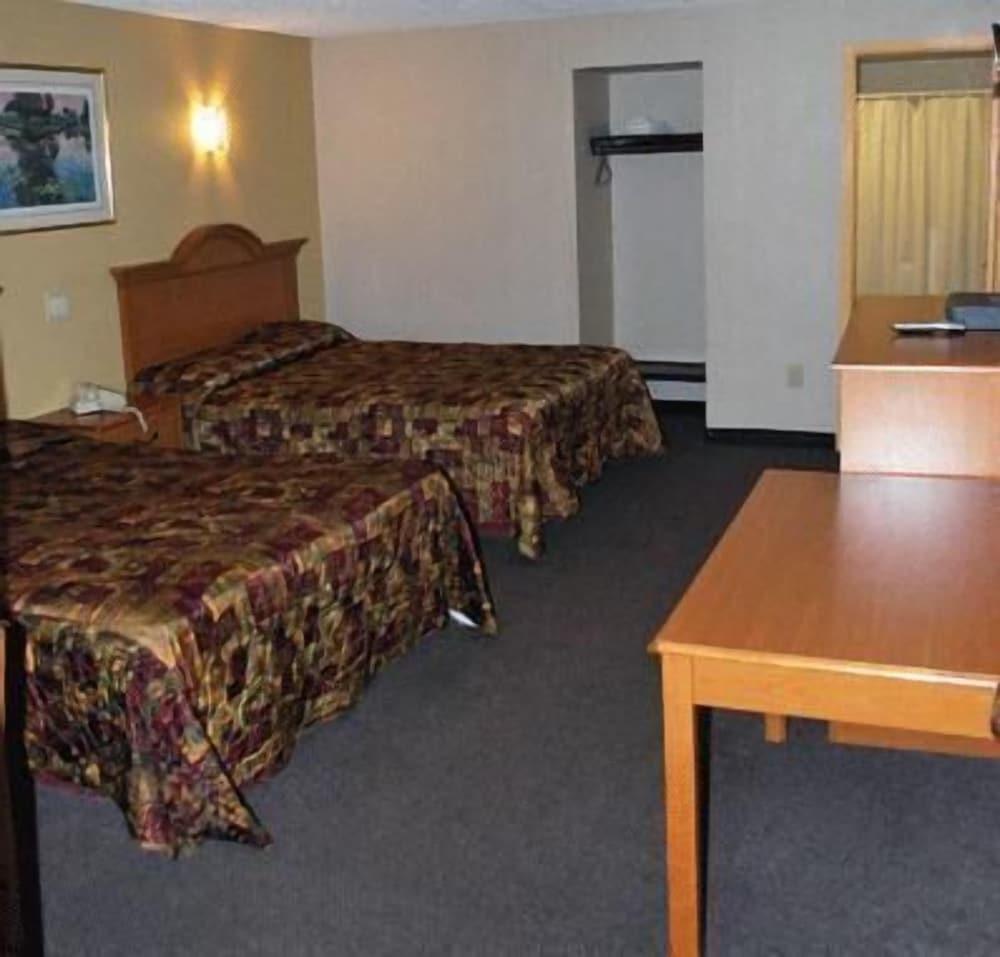 South Bay Motel photo 12