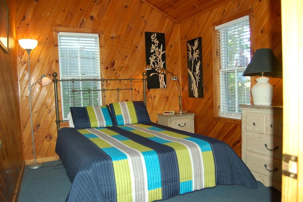 Sebago Lake Lodge and Cottages photo 5