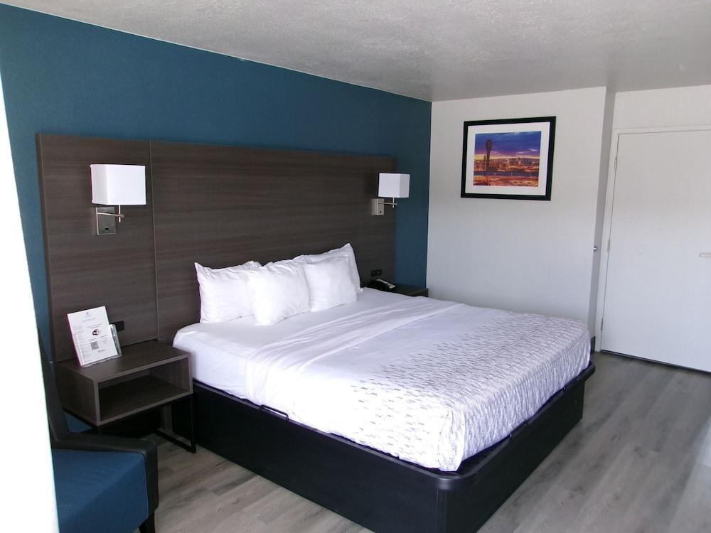 SureStay Hotel by Best Western Phoenix Airport photo 13