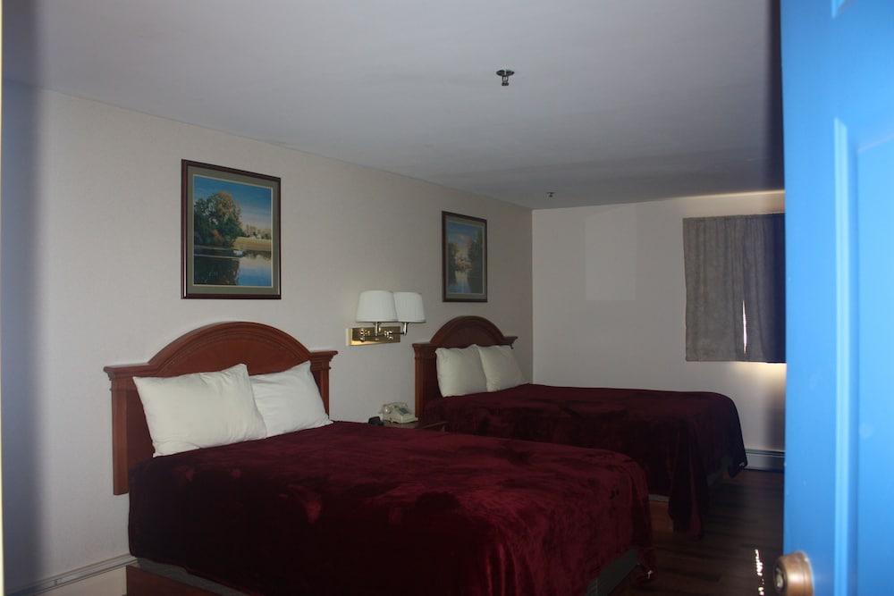 The Towne Motel photo 41