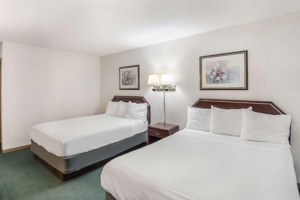 Americas Best Value Inn Wenona photo 16