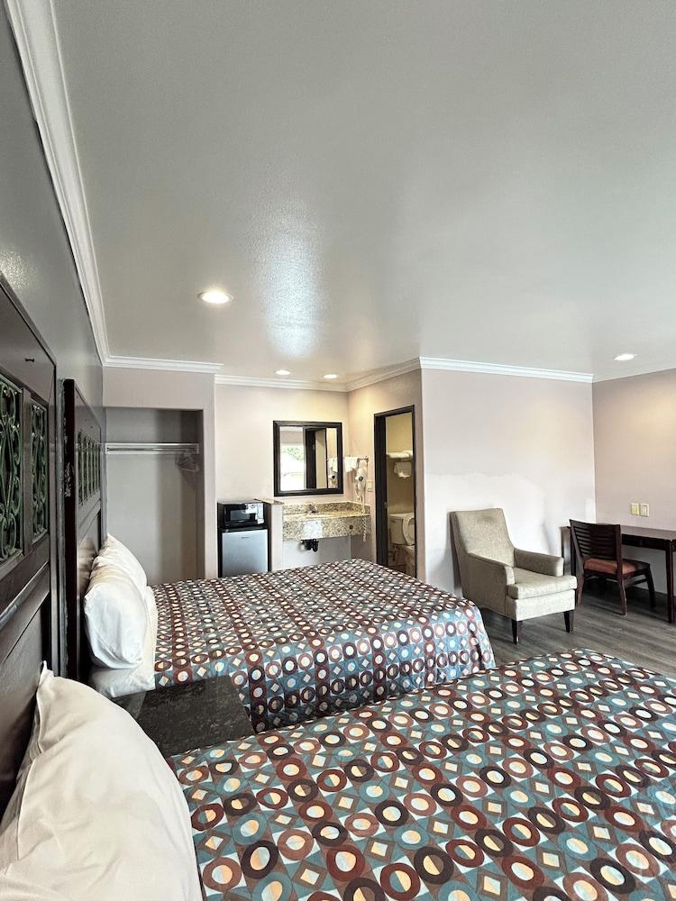 HYLAND MOTEL photo 12