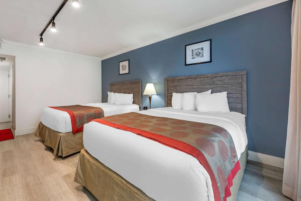 Ramada Plaza by Wyndham Marco Polo Beach Resort photo 97