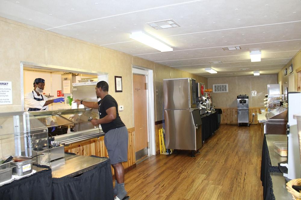 Target Hospitality-Kermit North Lodge photo 10