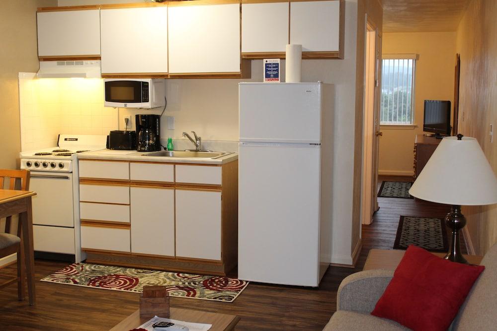 Affordable Corporate Suites of Overland Drive photo 22
