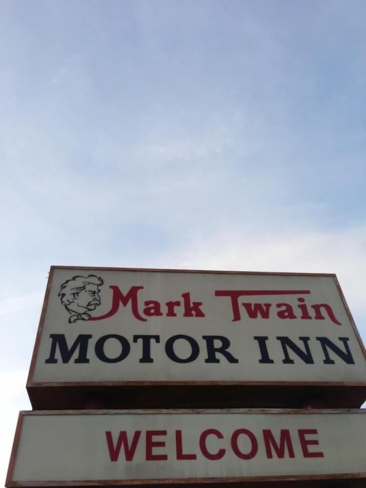 Mark Twain Motor Inn photo 6