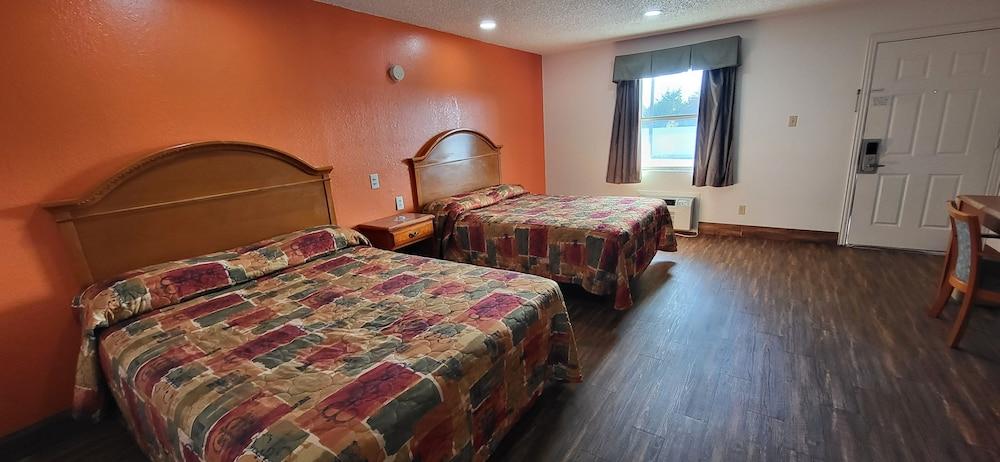 American Inn Cleburne photo 14