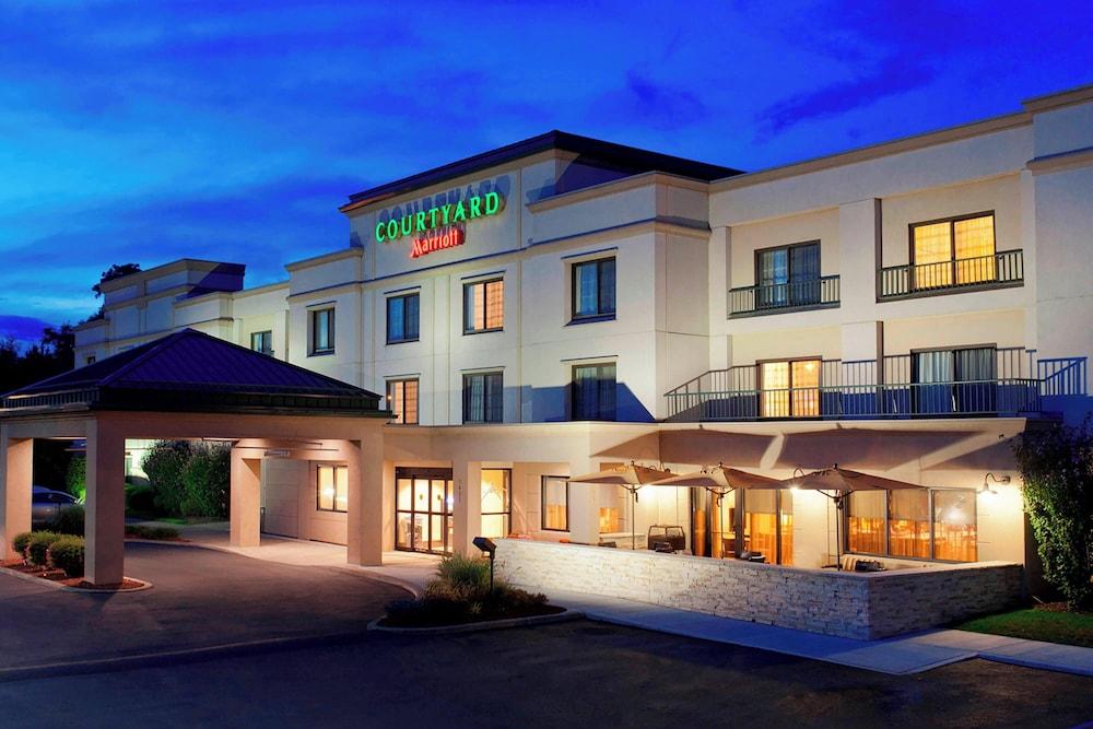 Courtyard by Marriott Newburgh Stewart Airport photo 35