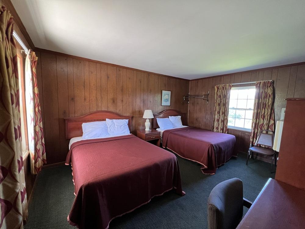 Relax Inn By OYO Natural Bridge I-81 photo 8