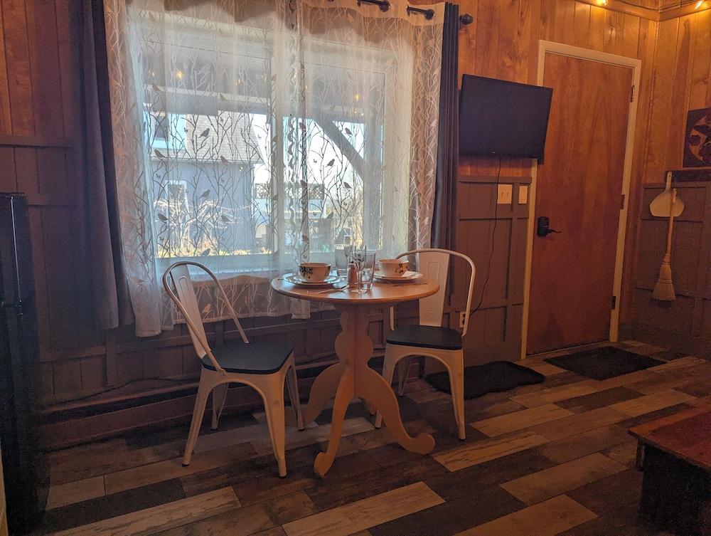 Feather Nest Inn photo 27