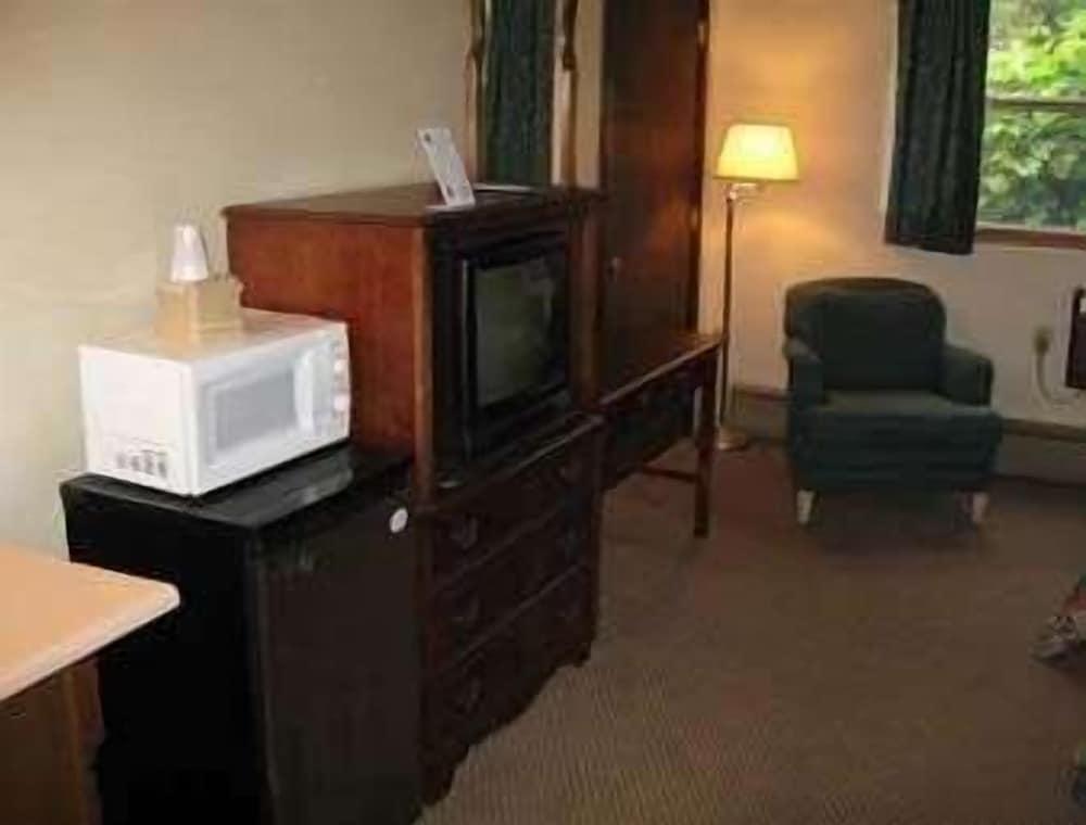 Knights Inn Endwell photo 12