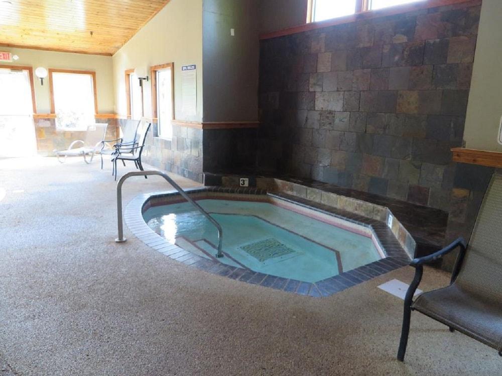 Country Inn Deerwood photo 45