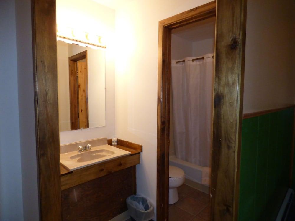 The Hitching Post Hotel and Farm Store photo 37