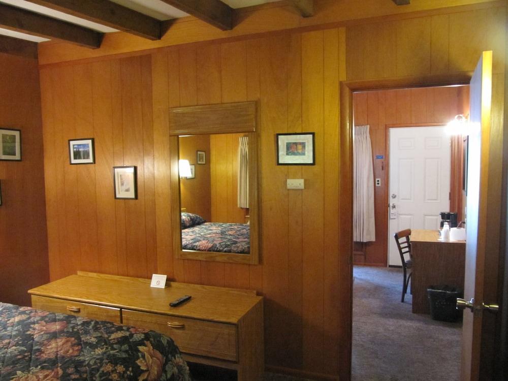 Rain Forest Resort Village photo 2