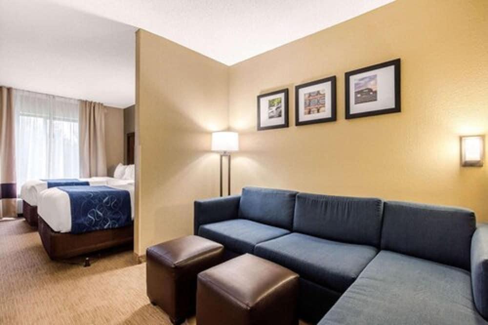 Comfort Suites Manchester near Arnold AFB photo 42