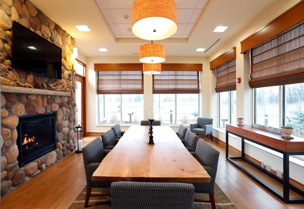 Hilton Garden Inn Cedar Falls photo 39