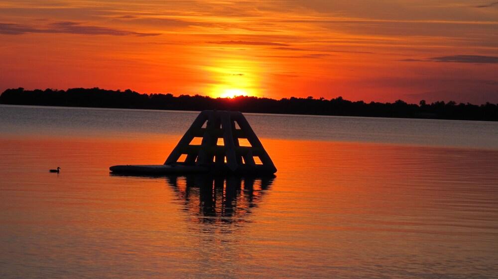 Appeldoorn's Sunset Bay Resort photo 43