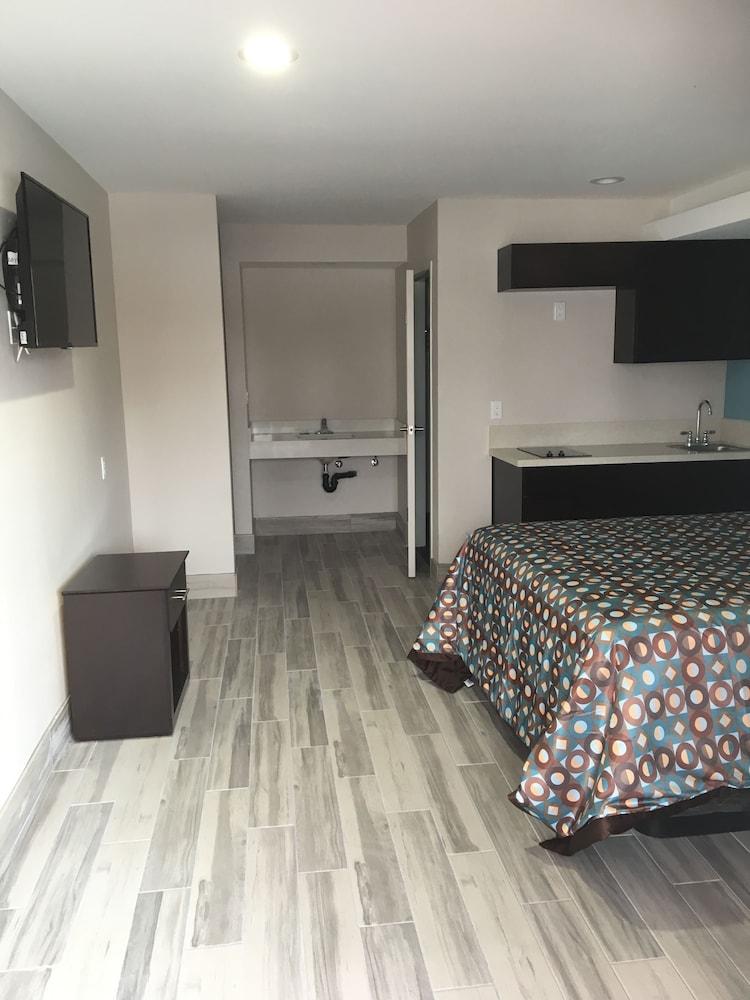 Clover Motel photo 19