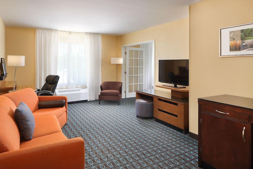 Fairfield Inn by Marriott Raleigh Airport/RTP photo 6