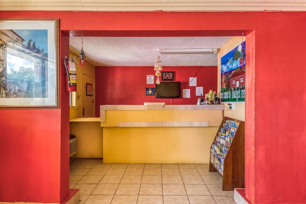 Budget Inn and Suites photo 2