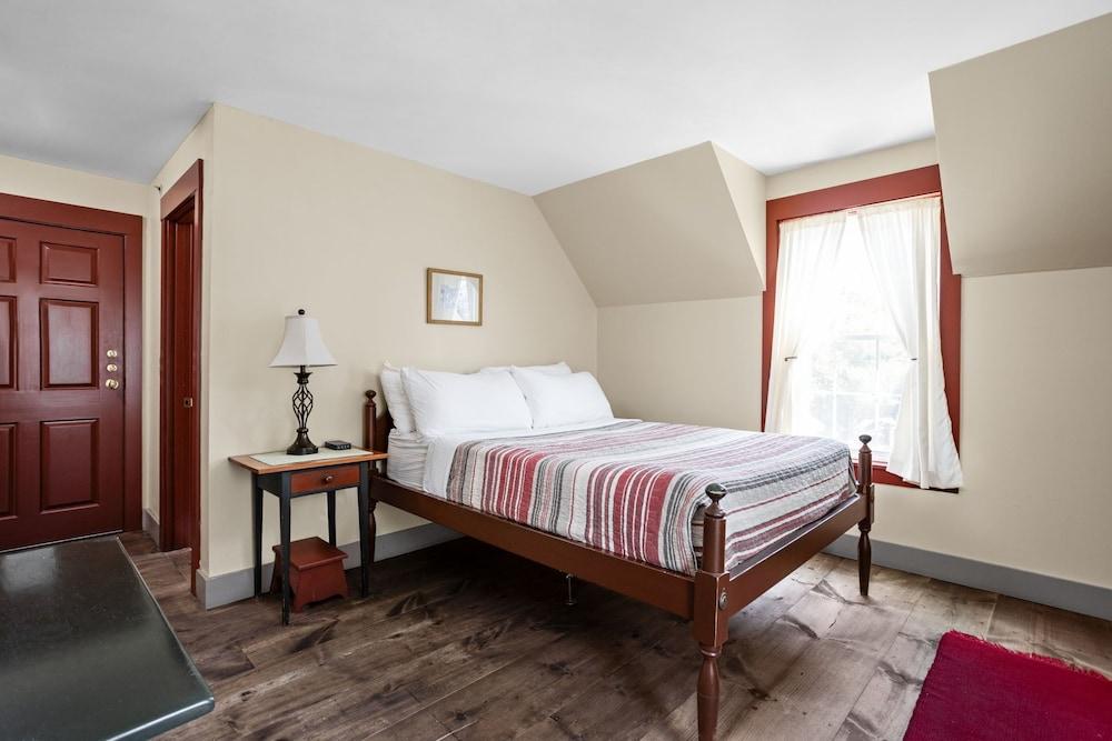 Artists Colony Inn photo 9