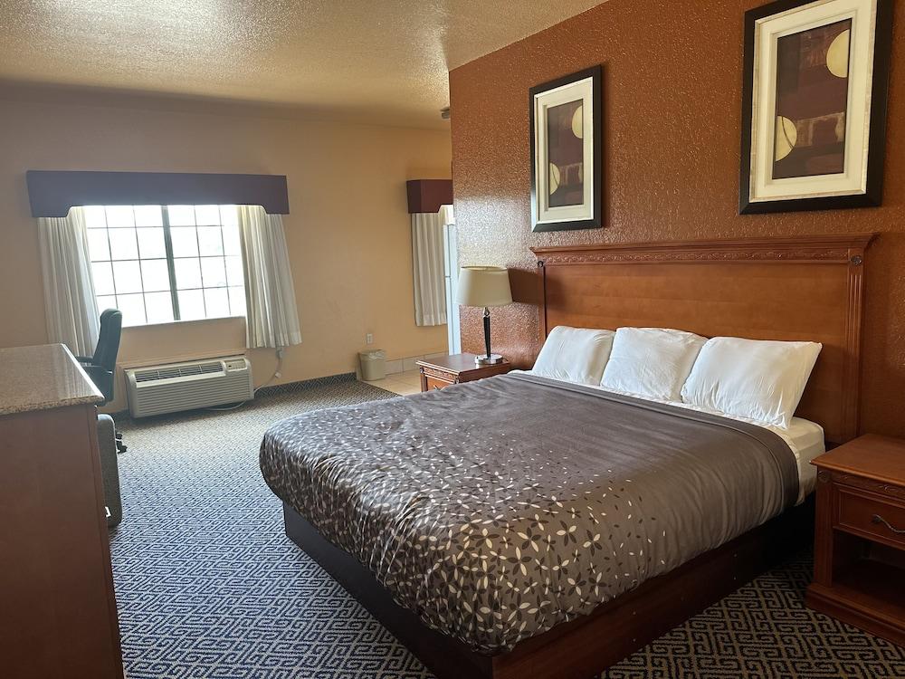 HiWay Inn Express photo 3