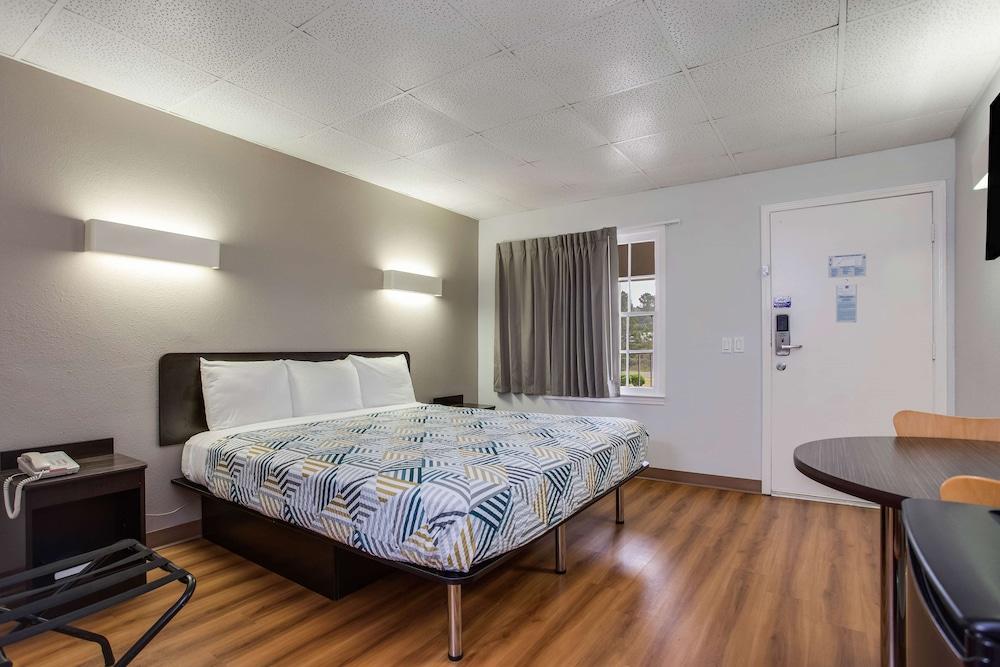 Motel 6 Walterboro, SC photo 16