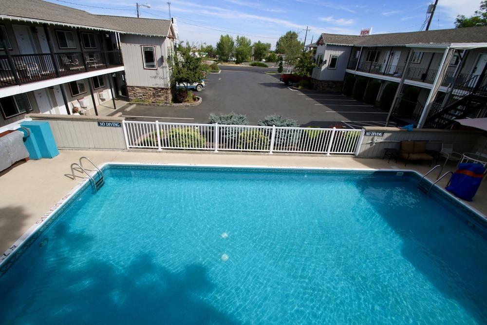 Gateway Inn photo 33