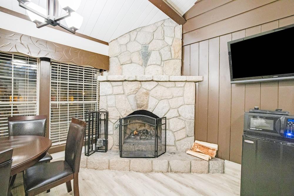 Arrowhead Tree Top Lodge photo 20
