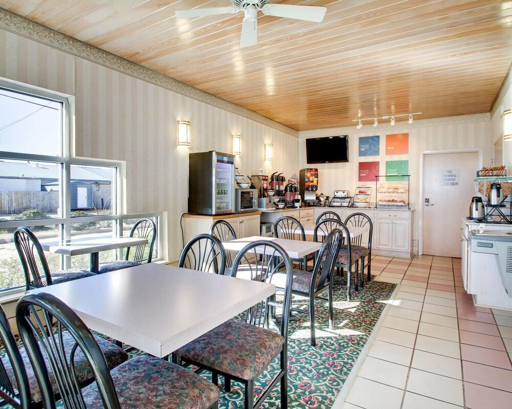 Quality Inn Brookhaven photo 28