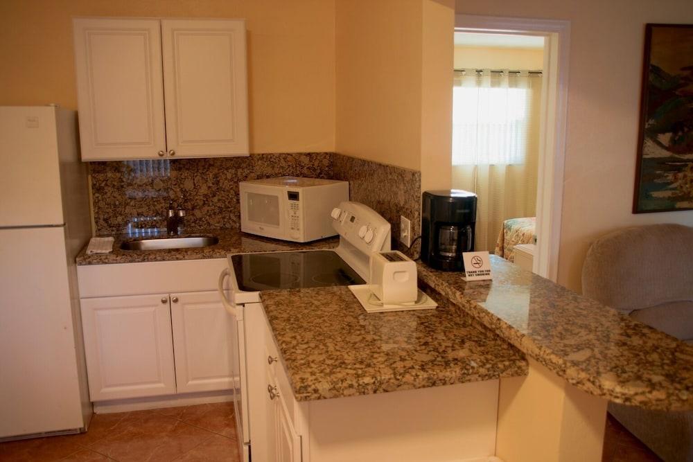 Lago Mar Motel and Apartments photo 5