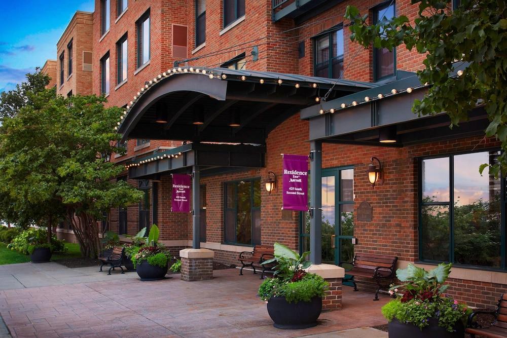 Residence Inn Minneapolis Downtown at The Depot by Marriott photo 1