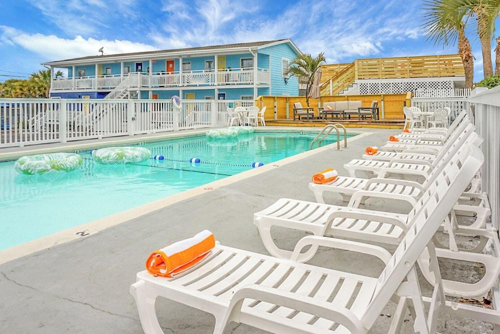 Boardwalk Inn photo 83