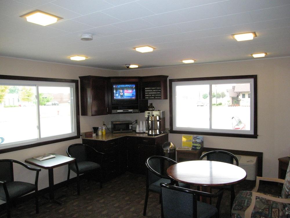 Travelers Lodge Motel Marshall photo 30