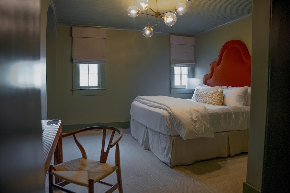 The Woodward Hotel photo 34