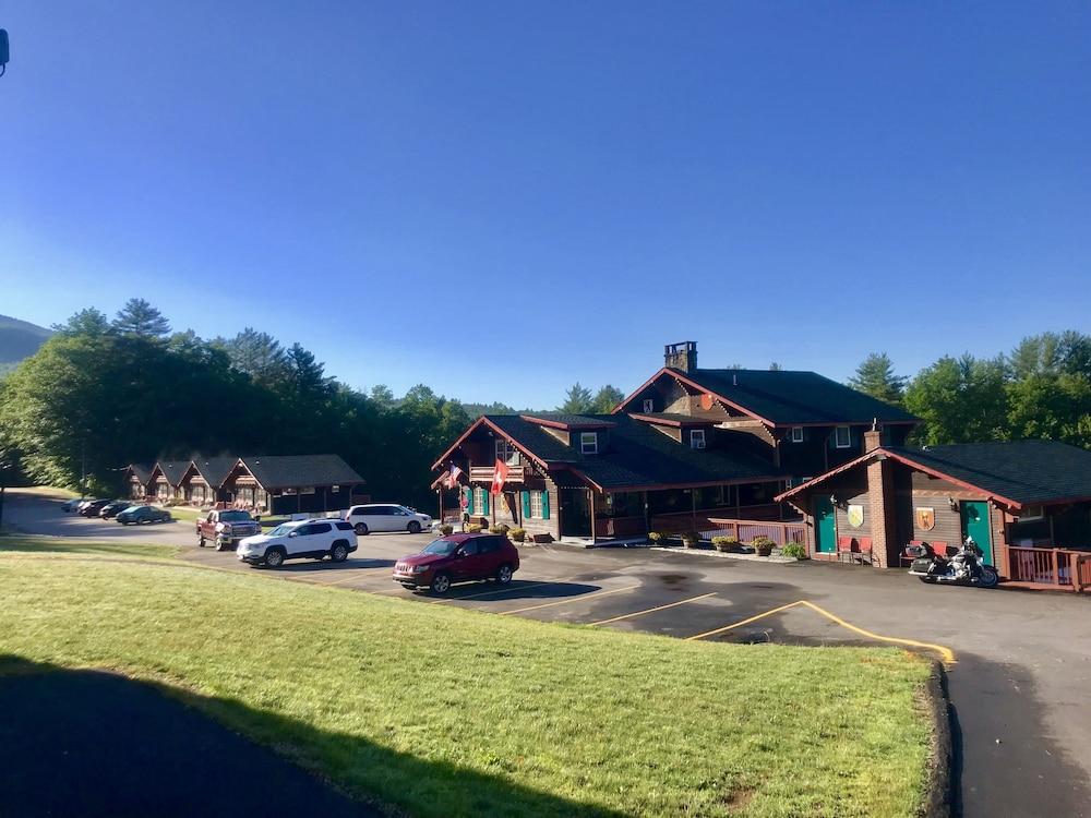 Swiss Chalets Village Inn photo 42