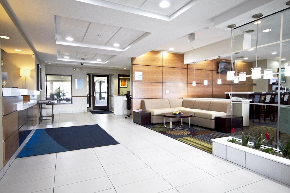 Holiday Inn Express Adrian by IHG photo 44