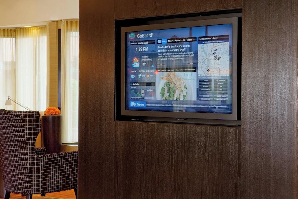 Courtyard by Marriott Columbus photo 13