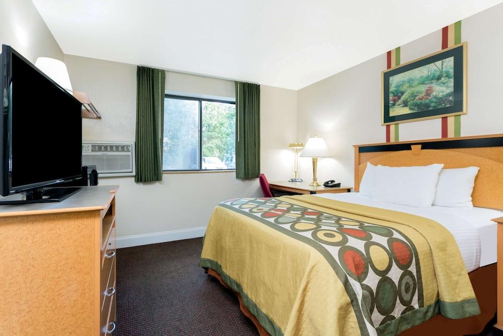 Super 8 by Wyndham Anderson/Clemson Area photo 4