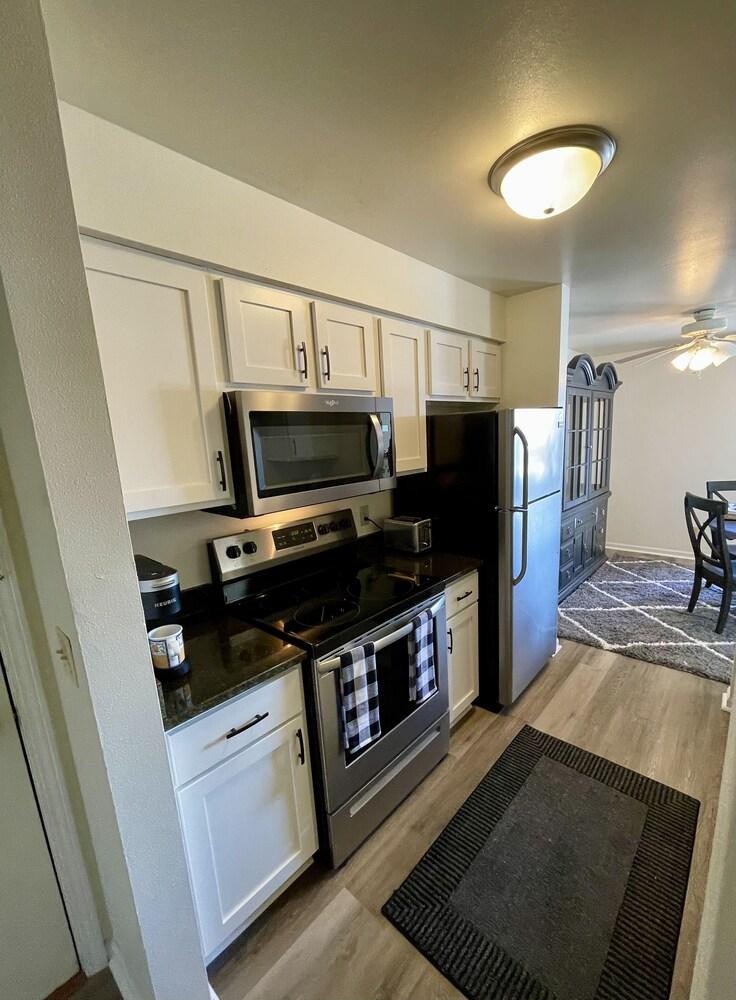The Alex Furnished Rentals photo 6