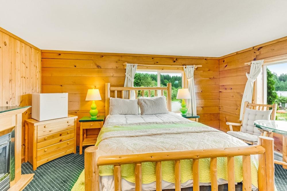 Deer Harbor Inn photo 18