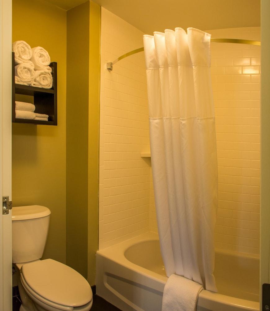 Staybridge Suites Schererville by IHG photo 37