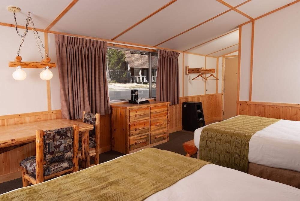 Canyon Lodge & Cabins - Inside the Park photo 35