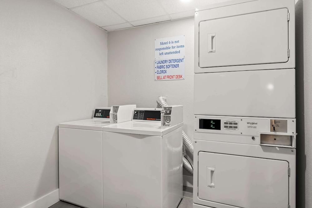 Motel 6 Rosenberg, TX photo 19