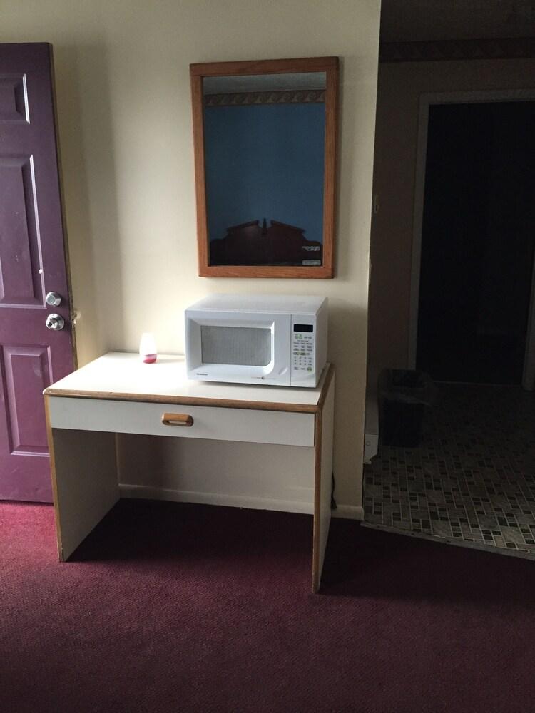Double A Motel photo 52