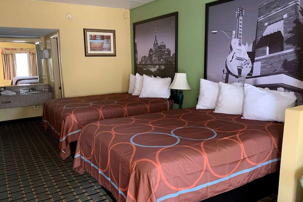 Super 8 by Wyndham Nashville Near Downtown / I-40 photo 9