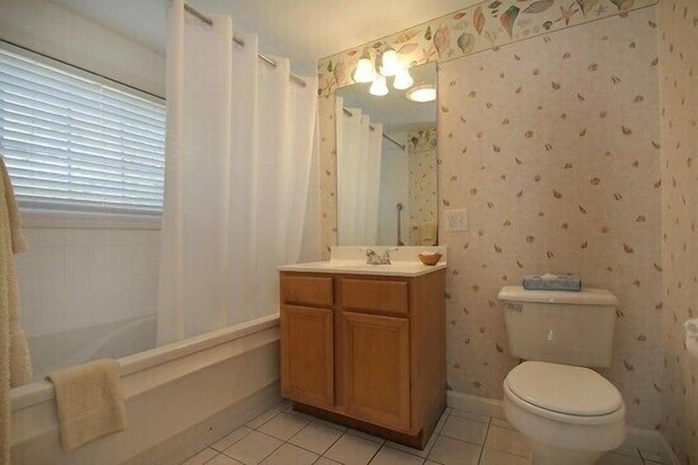 Colonial Acres Resort photo 32