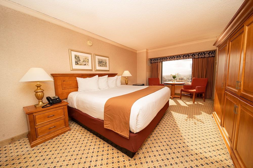 Reno Suites photo 29